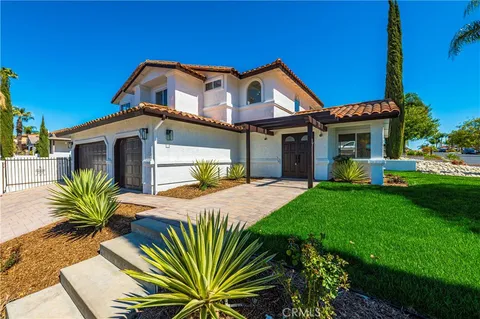22750 Cove View St, Canyon Lake, CA MLS: SW25039570