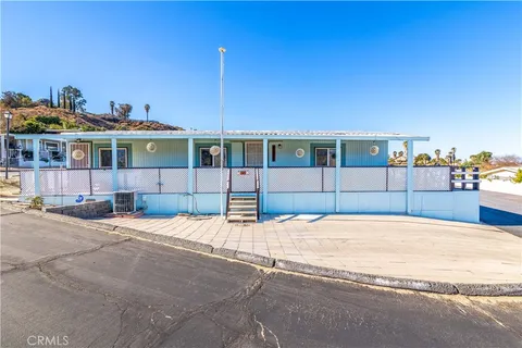 44725 E. Florida Ave Unit 140, Hemet, CA 92544 - MLS#: SW25025864