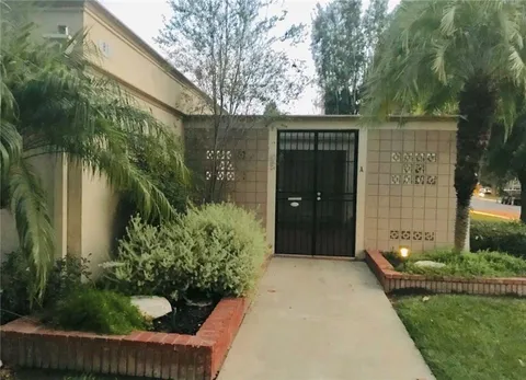 81 Calle Aragon, Laguna Woods, CA MLS: OC25081269