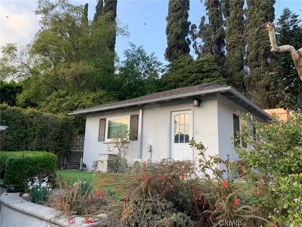 325 Sturtevant Dr  