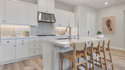27210 Cranmore Way Unit 202, Valencia, CA MLS: OC25029946