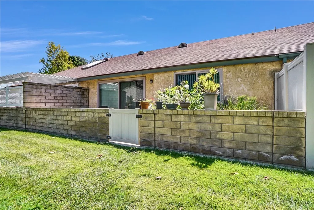 25124 Village 25 Vlg, Camarillo, CA 93012