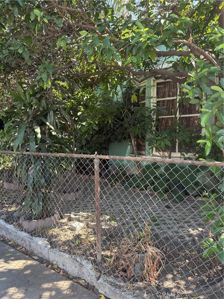 450 E 70th St, Los Angeles, CA 90003