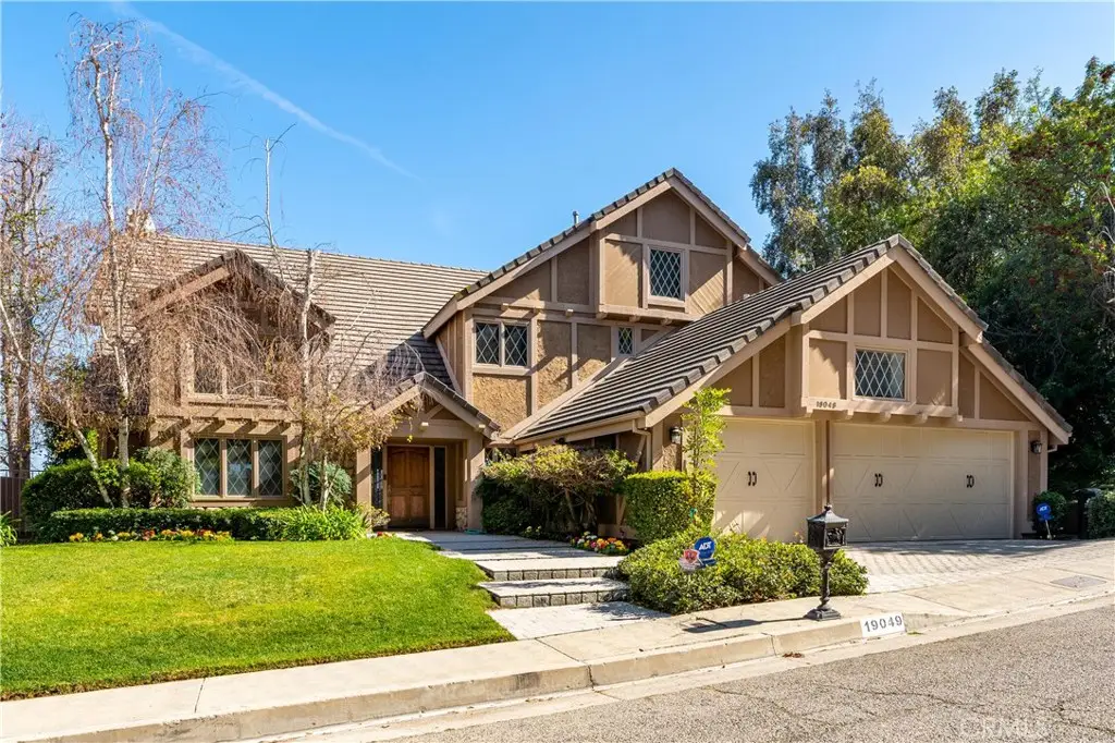 19049 Dorlon Drive, Tarzana, CA 91356