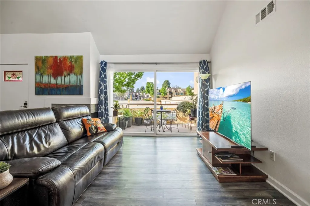 Additional image 4 of 25712 Le Parc Unit 20, Lake Forest, CA 92630