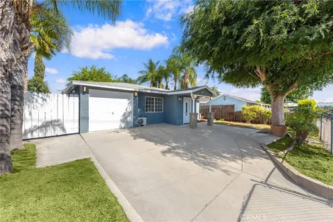 1668 S Park Avenue, Pomona, CA MLS: WS25090548