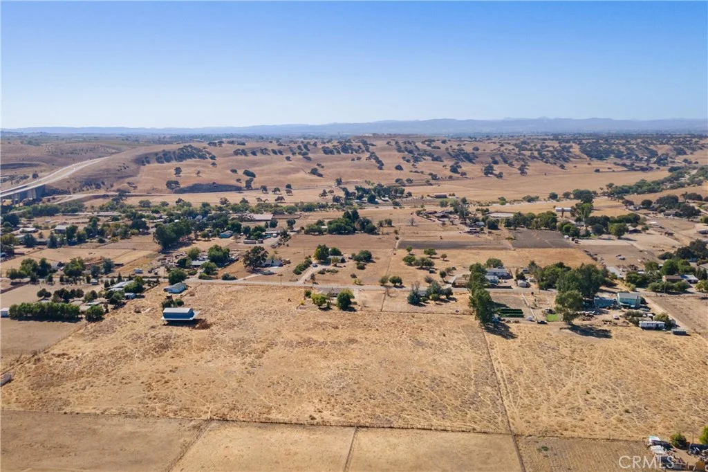 320 Grace Dr, Paso Robles, CA 93446