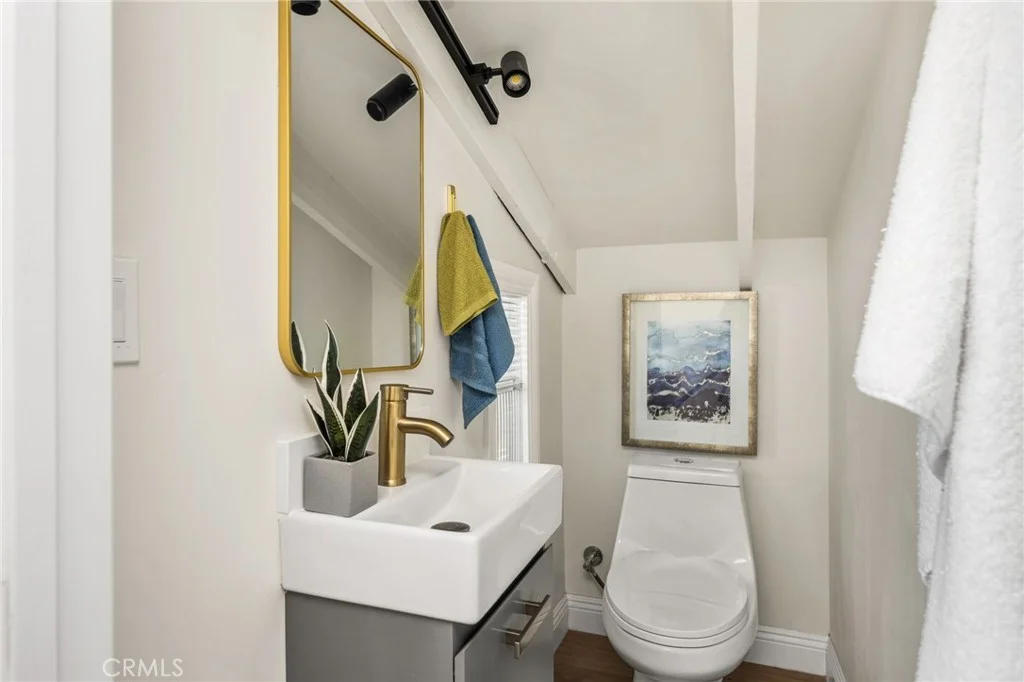 17110 Bluewater Ln, Huntington Beach, CA 92649