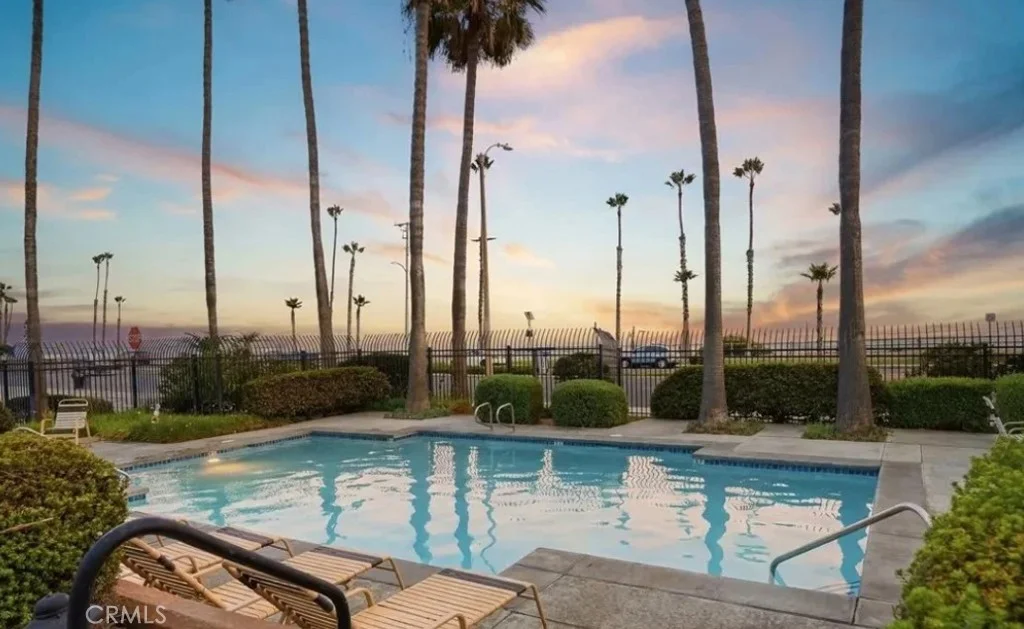 1200 Pacific Coast Hwy Unit 327, Huntington Beach, CA 92648