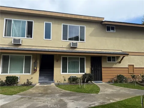 3523 W Del Monte Drive Unit 5, Anaheim, CA MLS: RS25028207