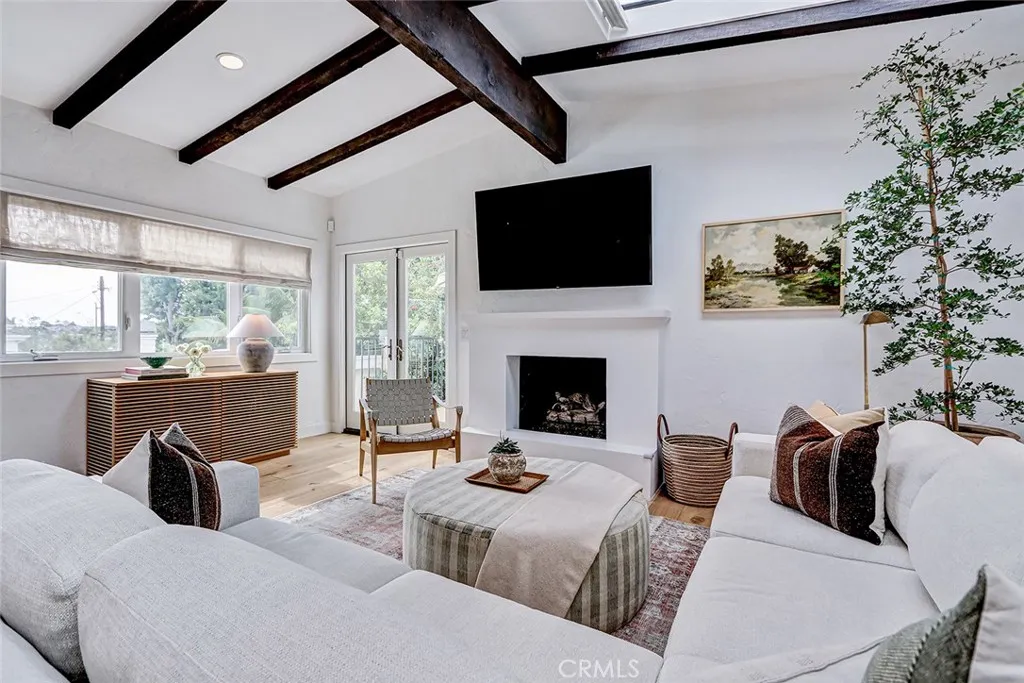 Additional image 38 of 3211 N Valley Dr, Manhattan Beach, CA 90266