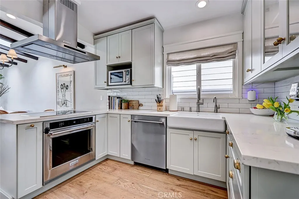 Additional image 45 of 3211 N Valley Dr, Manhattan Beach, CA 90266