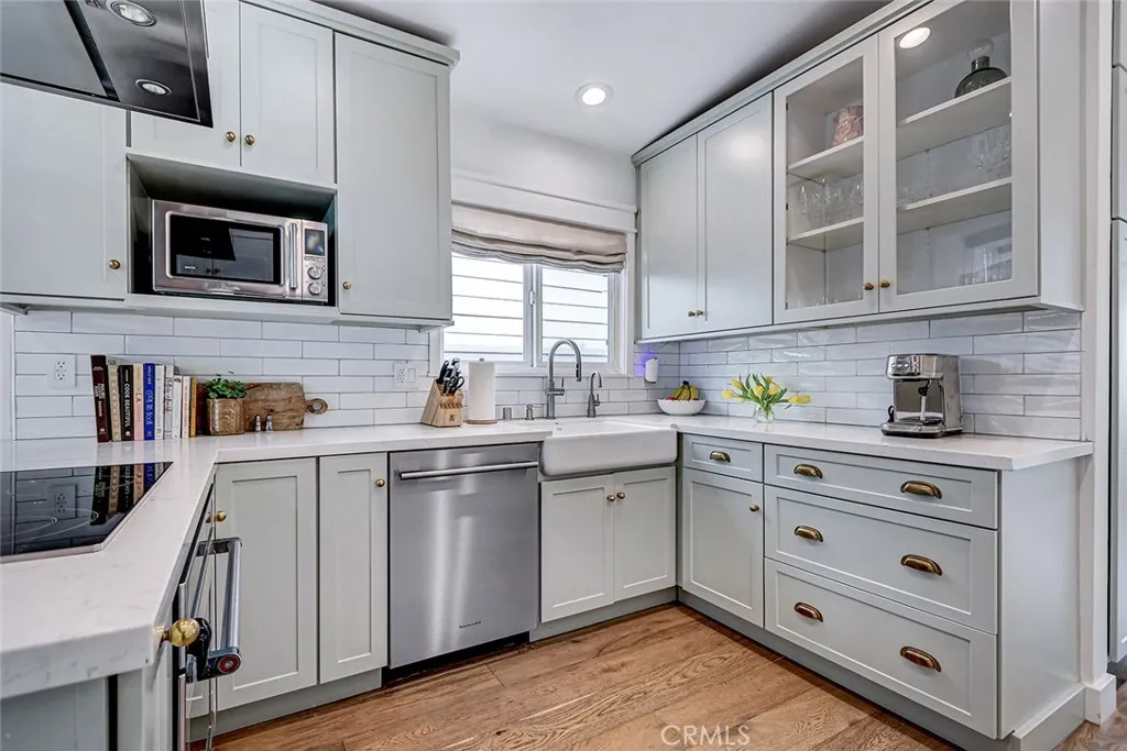 Additional image 44 of 3211 N Valley Dr, Manhattan Beach, CA 90266