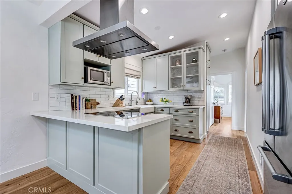 Additional image 42 of 3211 N Valley Dr, Manhattan Beach, CA 90266