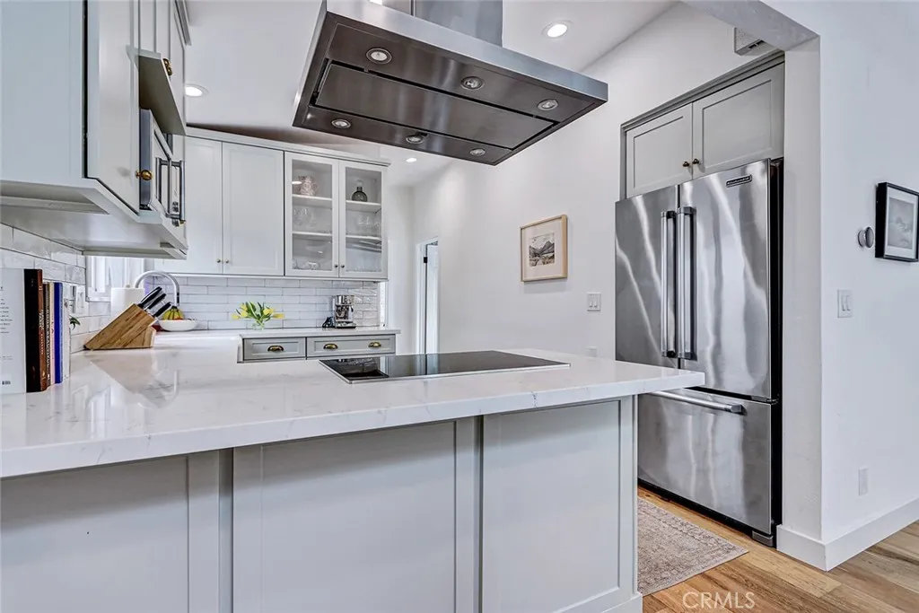 Additional image 43 of 3211 N Valley Dr, Manhattan Beach, CA 90266