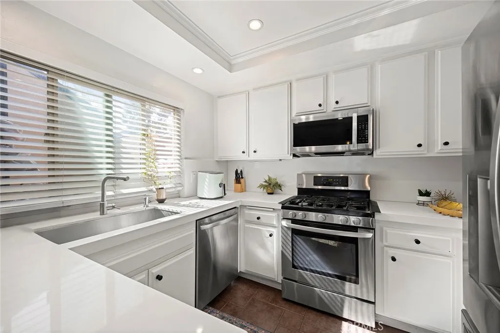 Additional image 4 of 7851 Southlake Dr Unit 5, Huntington Beach, CA 92647