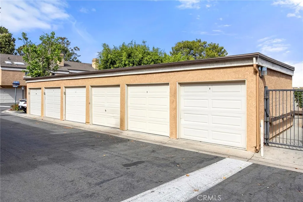 Additional image 60 of 7851 Southlake Dr Unit 5, Huntington Beach, CA 92647