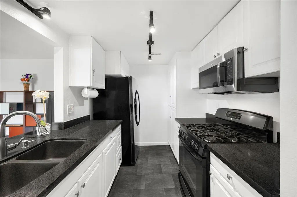 Additional image 9 of 211 Doverfield Dr, Placentia, CA 92870