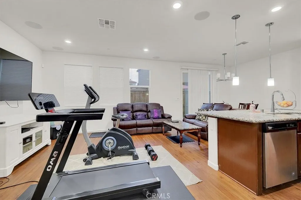 Additional image 7 of 9925 Del Surf Ln, Elk Grove, CA 95757