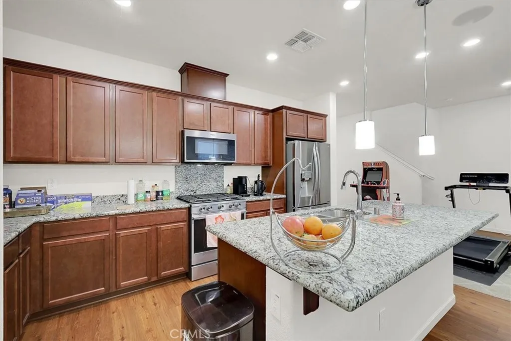 Additional image 42 of 9925 Del Surf Ln, Elk Grove, CA 95757