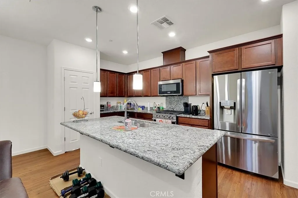 Additional image 43 of 9925 Del Surf Ln, Elk Grove, CA 95757