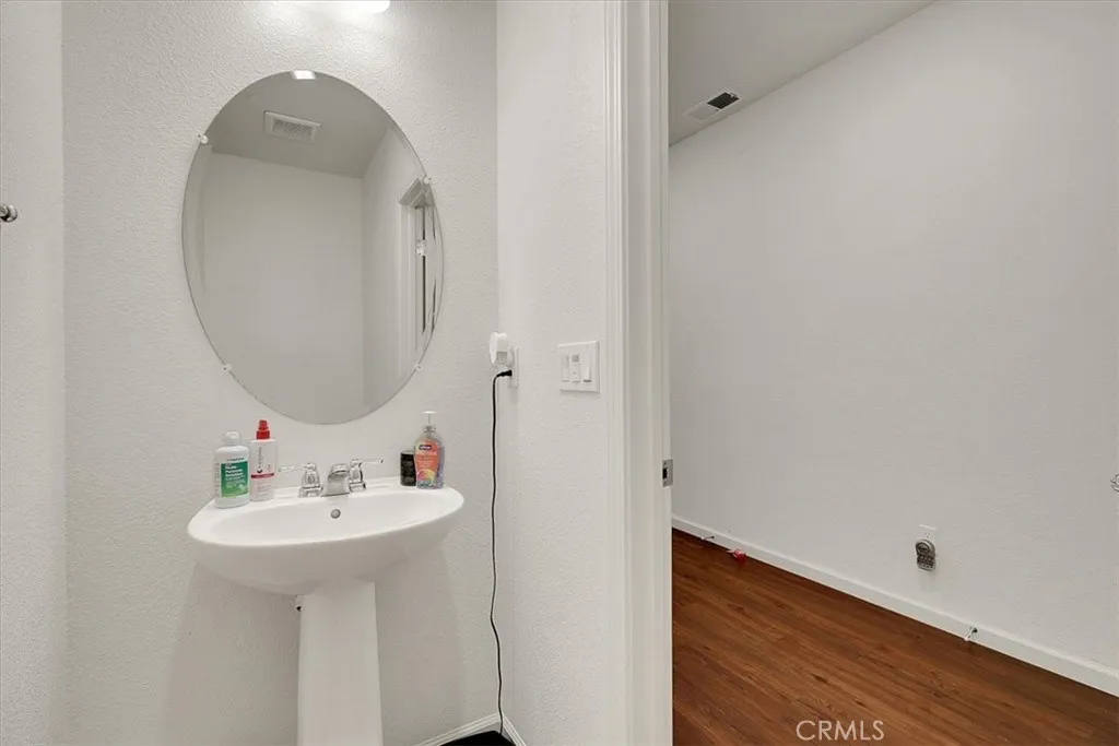 Additional image 16 of 9925 Del Surf Ln, Elk Grove, CA 95757