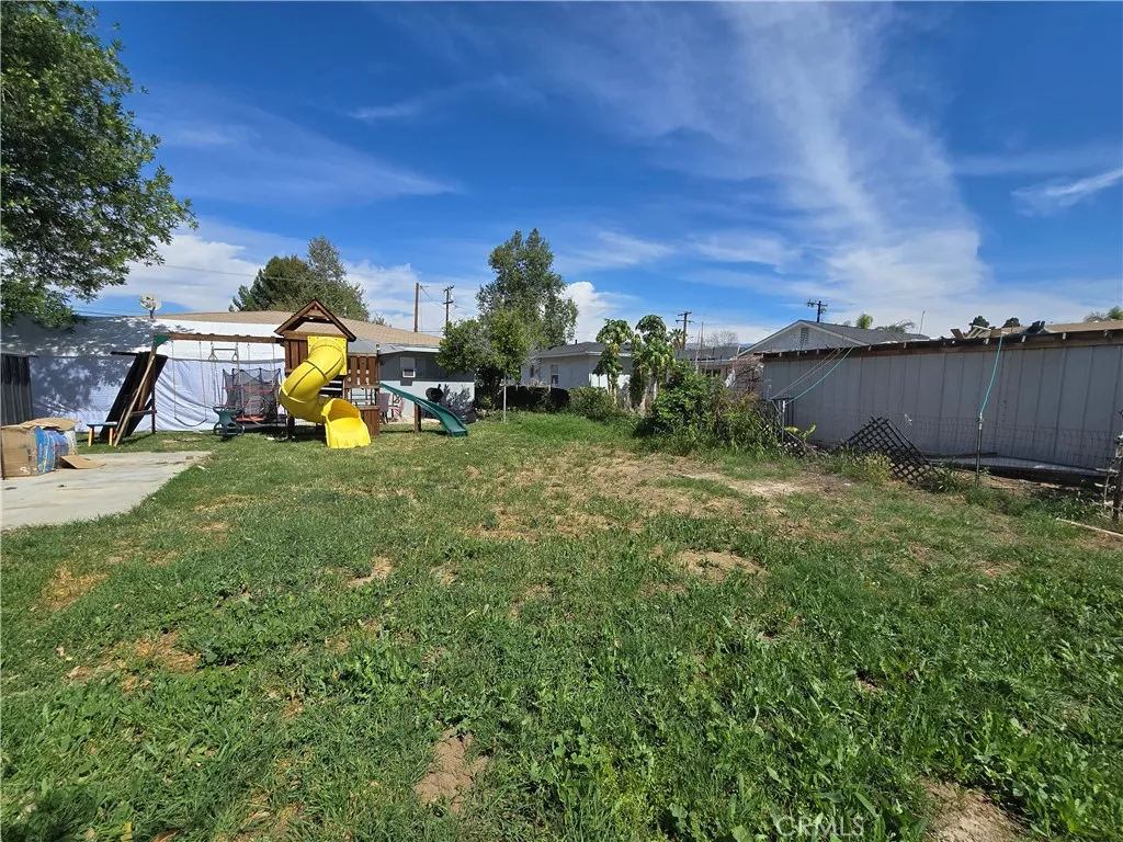 Additional image 39 of 1275 Hardt, San Bernardino, CA 92408