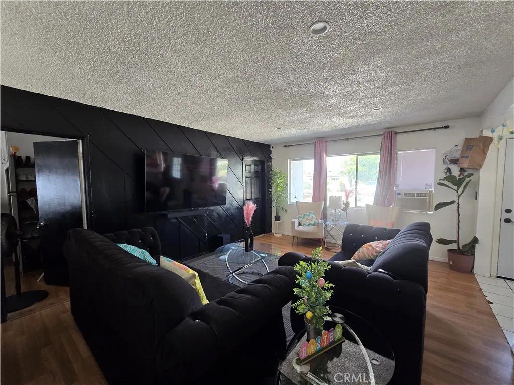 Additional image 18 of 1275 Hardt, San Bernardino, CA 92408