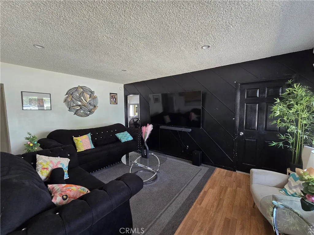 Additional image 17 of 1275 Hardt, San Bernardino, CA 92408