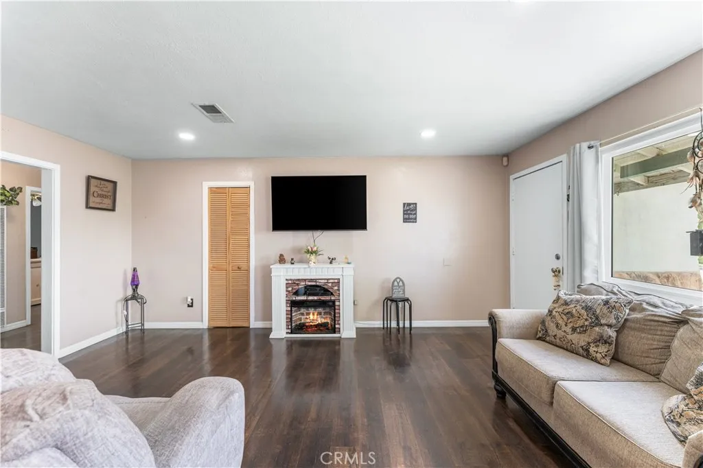 Additional image 5 of 45370 Elm Ave, Lancaster, CA 93534