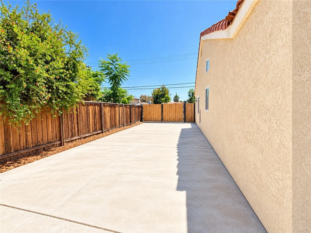 503 E 1st Street, San Jacinto, CA 92583