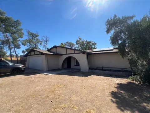 940 Cactus Court, Barstow, CA MLS: SR25032956