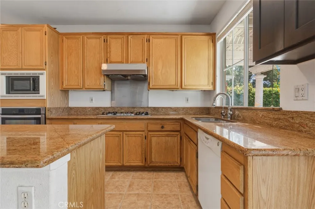 Additional image 38 of 16581 Escalon Dr, Fontana, CA 92336