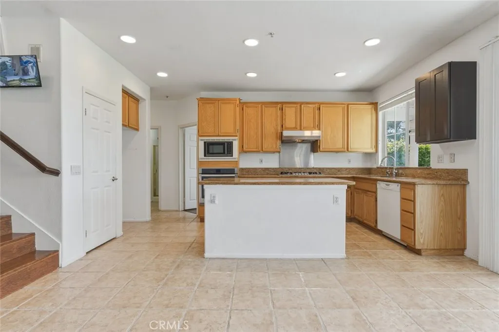 Additional image 8 of 16581 Escalon Dr, Fontana, CA 92336