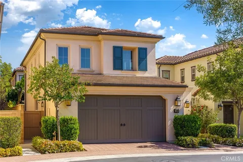 220 Bancroft, Irvine, CA MLS: OC25068199