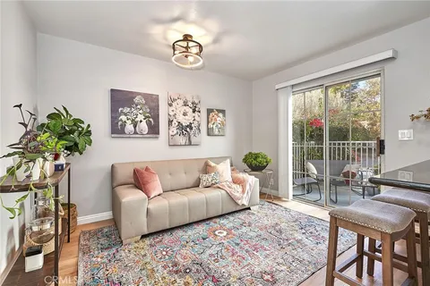 2350 Foothill Boulevard 2, La Canada Flintridge, CA 91011 - MLS#: AR23217584