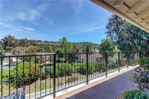 3249 San Amadeo Unit O, Laguna Woods, CA MLS: OC24029664