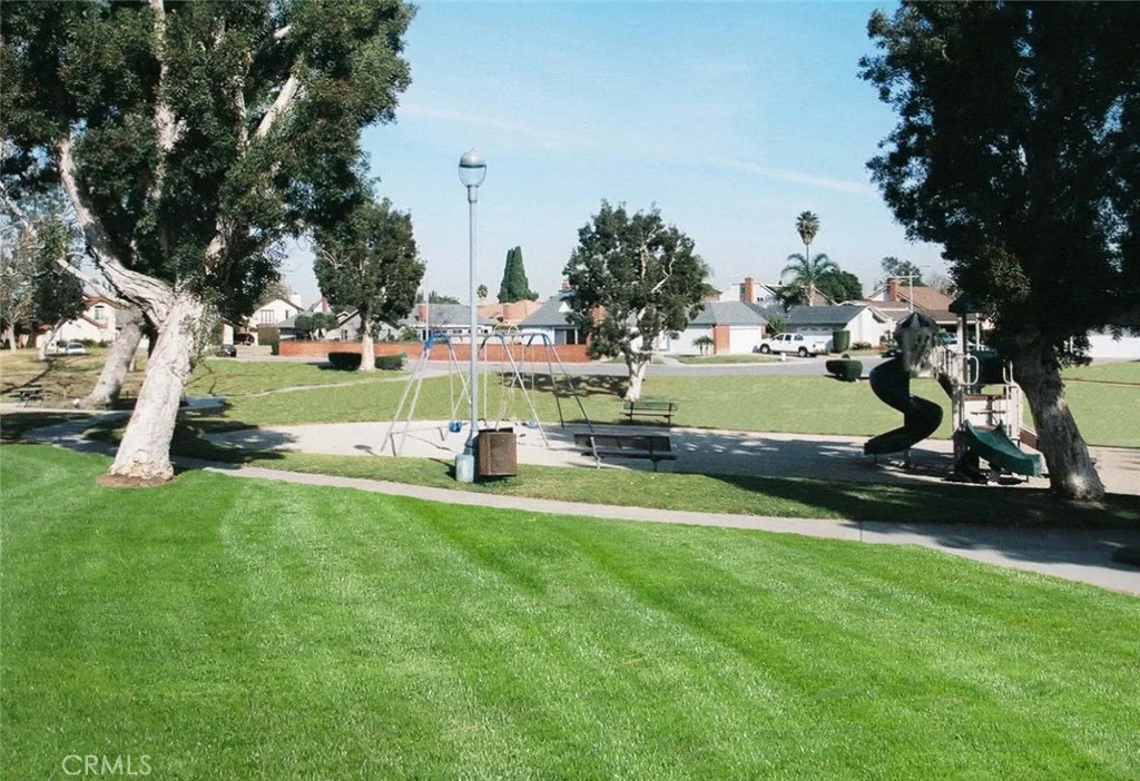 10830 Los Jardines E, Fountain Valley, CA 92708