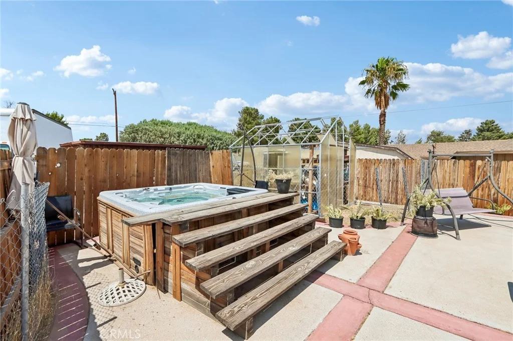 14182 Gayhead Rd, Apple Valley, CA 92307