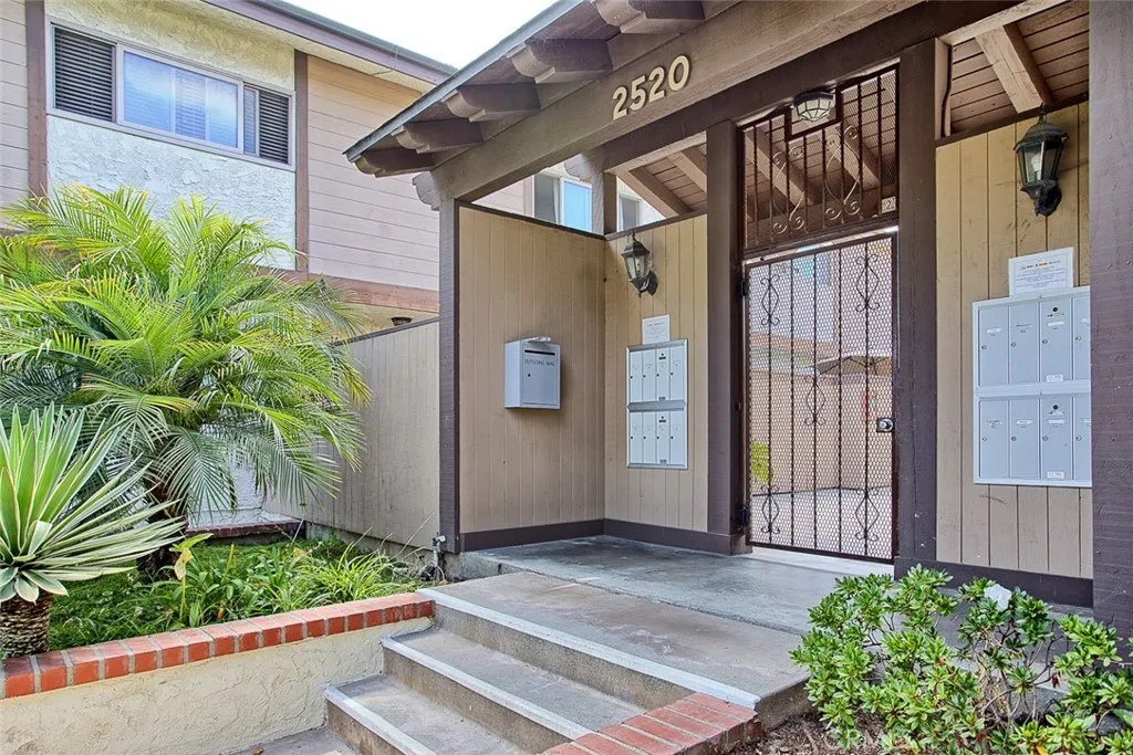 2520 Graham Avenue Unit 4, Redondo Beach, CA 90278
