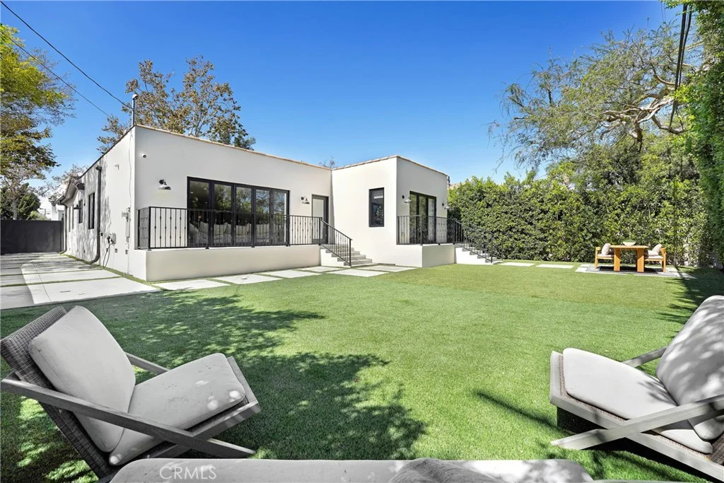 642 N Cahuenga Blvd, Los Angeles, CA 90004
