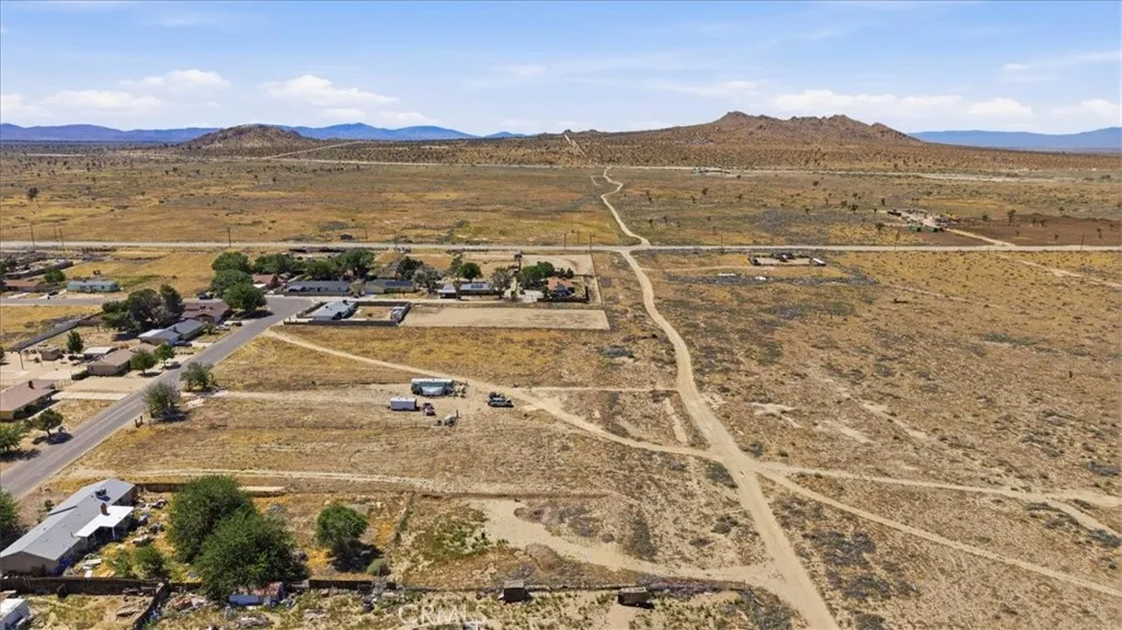 Additional image 87 of 15235 Newmont Ave, Lancaster, CA 93535