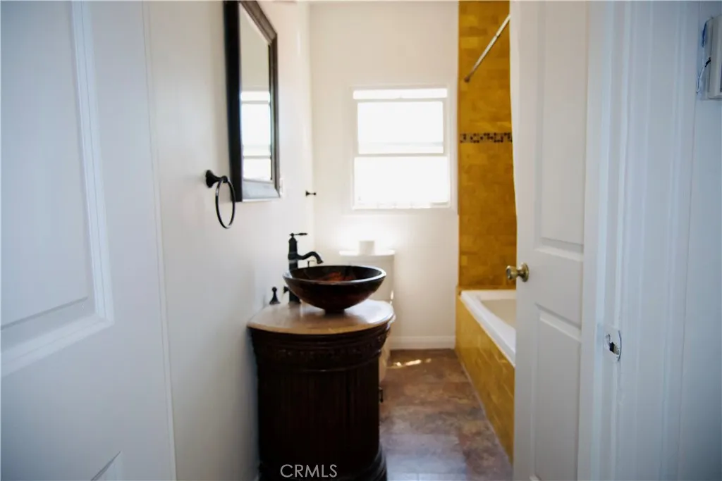Additional image 9 of 3034 Edgehill Drive, Los Angeles, CA 90018