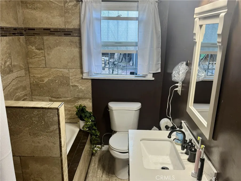 Additional image 5 of 3034 Edgehill Drive, Los Angeles, CA 90018