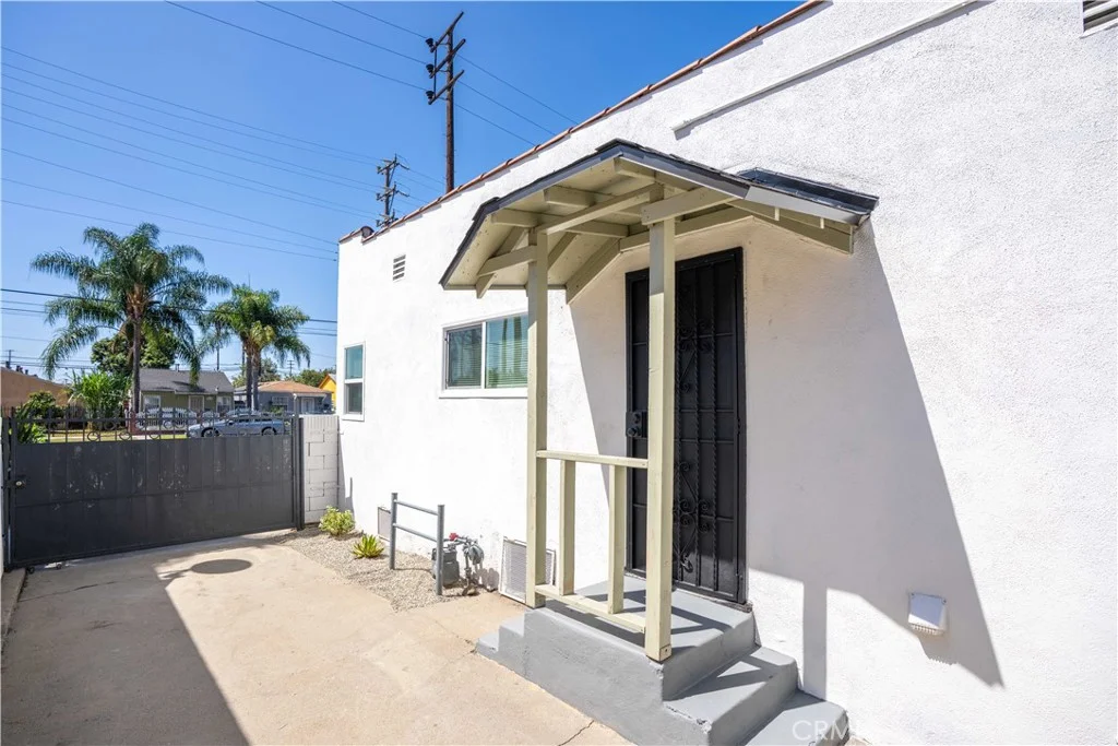 9414 Clovis Ave, Los Angeles, CA 90002