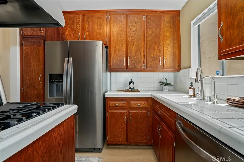 Additional image 32 of 10445 Eastborne Avenue Unit 106, Los Angeles, CA 90024