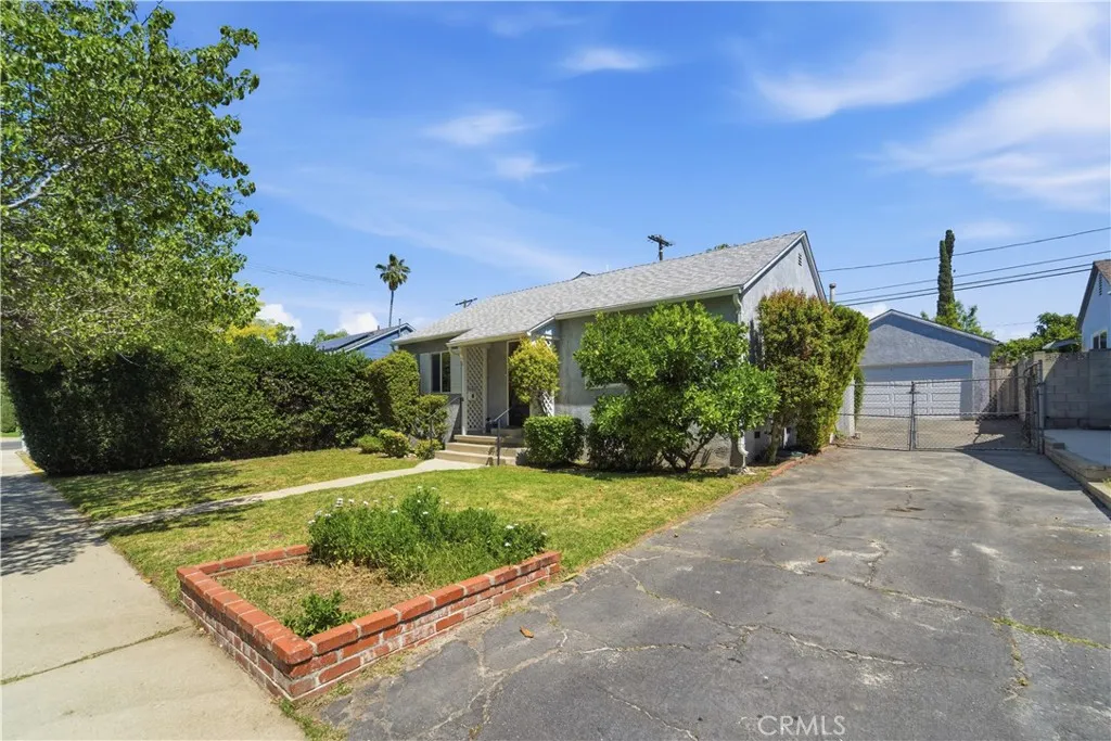 10248 Mather Ave, Sunland, CA 91040