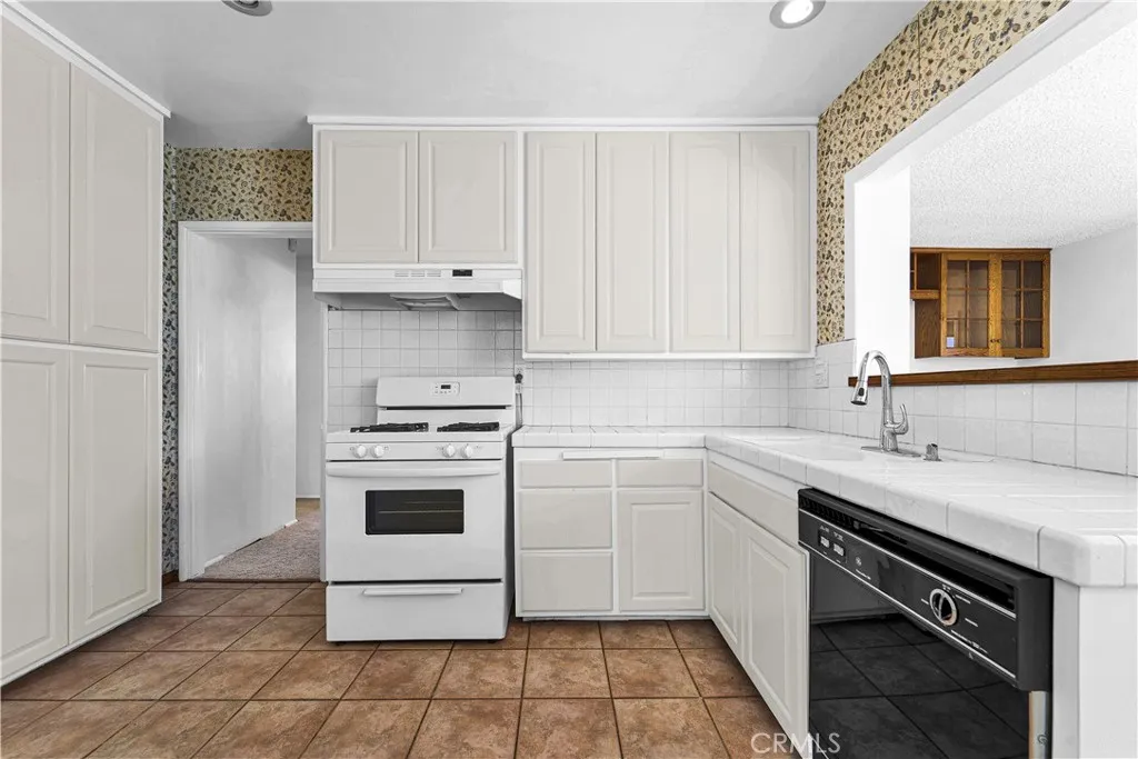 Additional image 8 of 10248 Mather Ave, Sunland, CA 91040