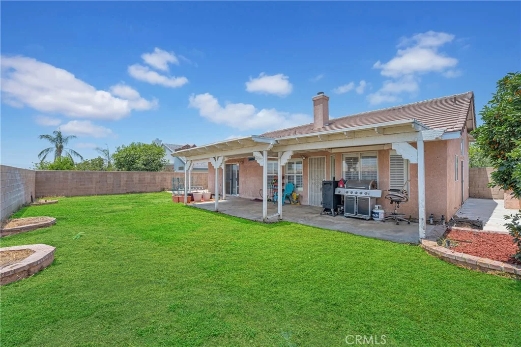 7581 Stoney Creek Drive, Highland, CA 92346