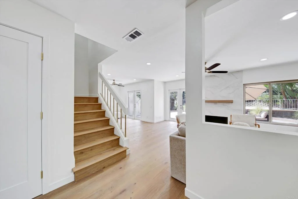 5850 Menorca Drive, San Diego, CA 92124